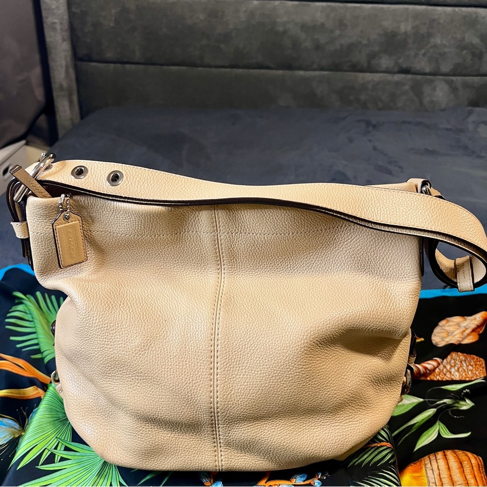Coach Y2K Beige Pebbledâ Leather Soho Duffel Convertible Shoulder Bag F15064 - Picture 3 of 13
